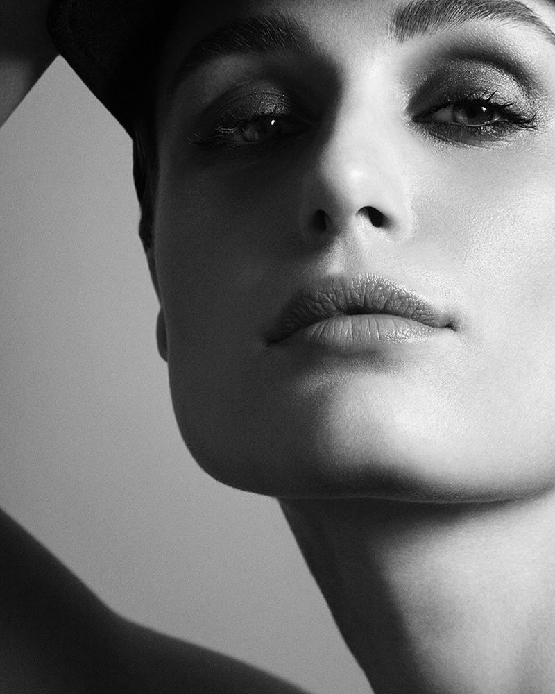 Sabine Villiard for Flair, makeup by Saraï Fiszel